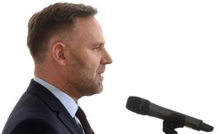 'Prezesowi Kaczyńskiemu ktoś podesłał listę przewin'. 'GW' o kulisach odwołania Dawida Jackiewicza