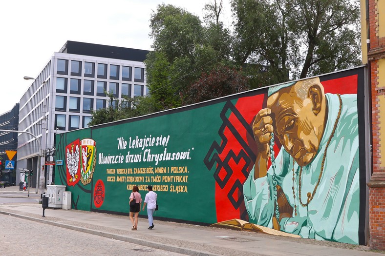 Mural z Janem Pawłem II we Wrocławiu