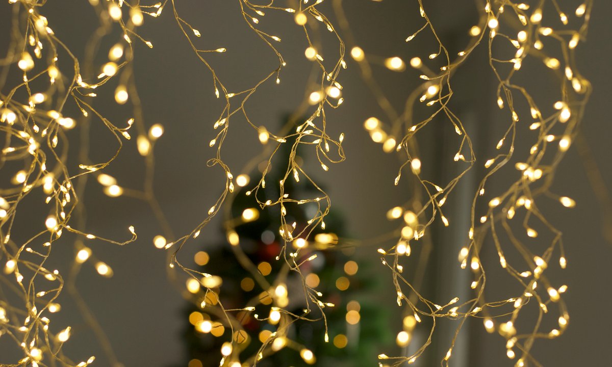 Tyle prądu pobierają światełka choinkowe. Kwota zaskakuje