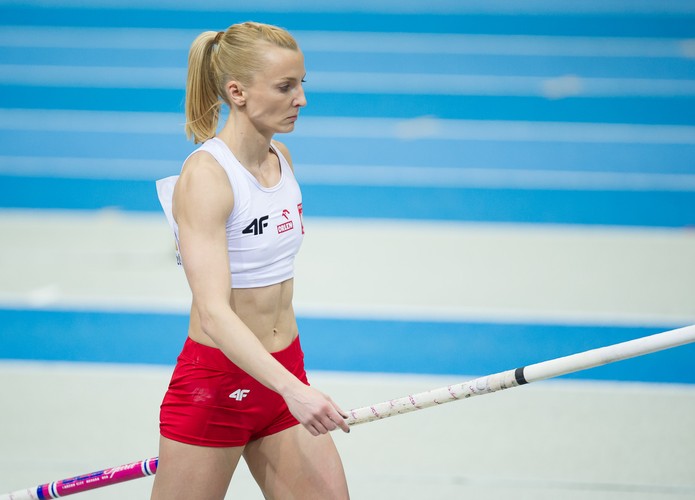 Rogowska: Rozbierana sesja? Czemu nie, ale muszę zapytać męża