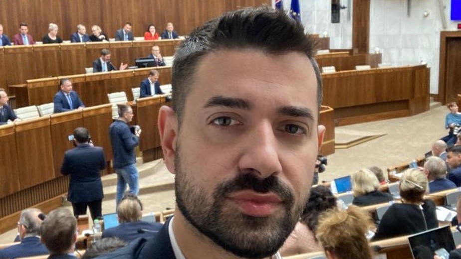 Exposlanec Erik Ňarjaš.