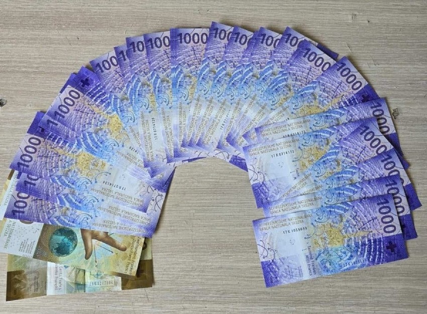  Neprijavljeni novac i luksuzna roba