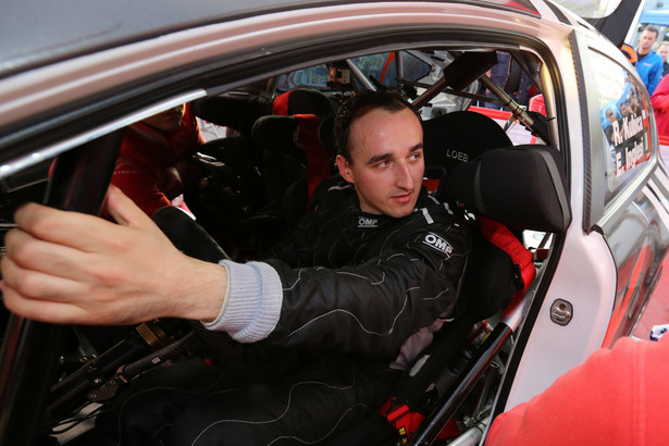 To już oficjalne! Robert Kubica za kierownicą wyścigowego mercedesa