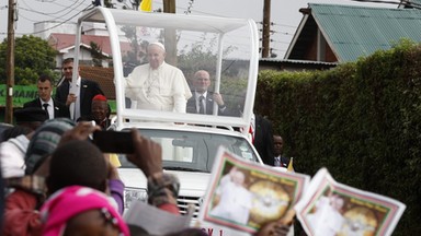 Papież odwiedził dzielnicę biedoty w Nairobi