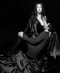 18+ Riccardo Tisci a Visionarie 60. számának