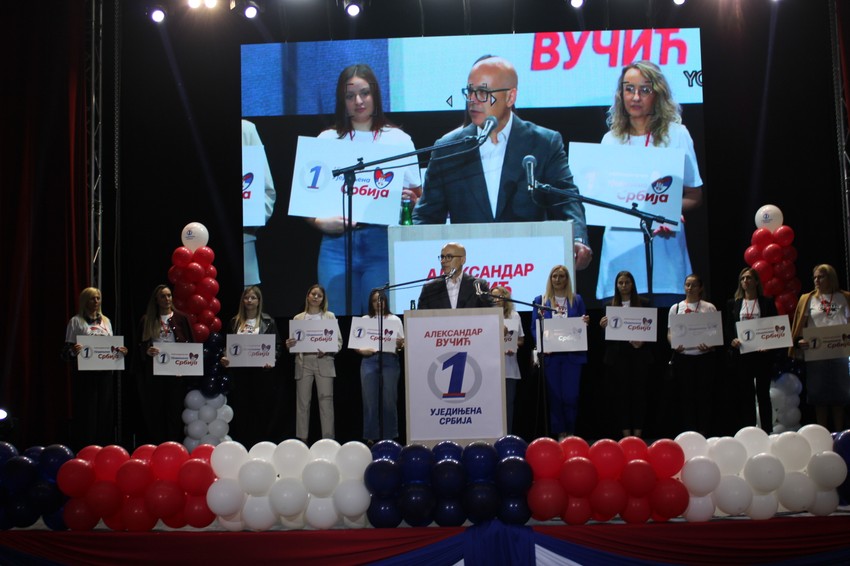 Predsednik Srpske napredne stranke Miloš Vučević na predizbornom skupu u Novom Pazaru