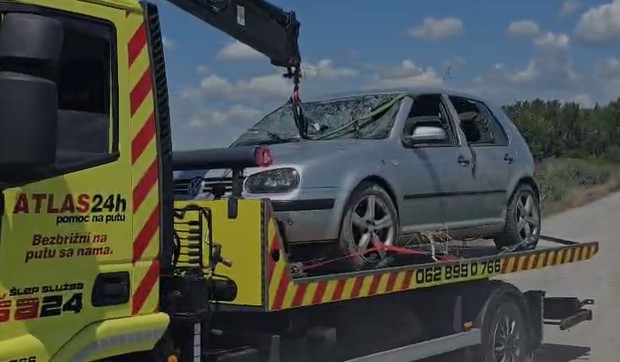 Auto izvučen iz kanala u Novom Sadu