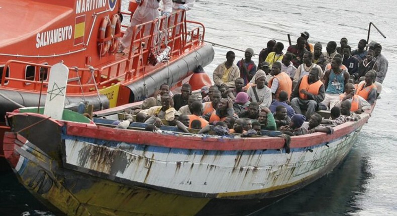 Pirogue de migrants