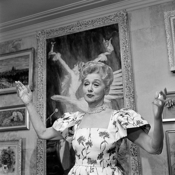  Hedda Hopper