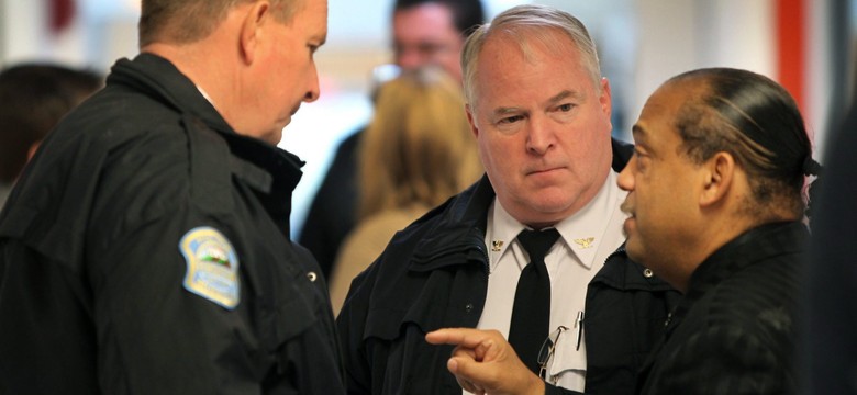 Znów zamieszki w Ferguson. Postrzelono dwóch policjantów