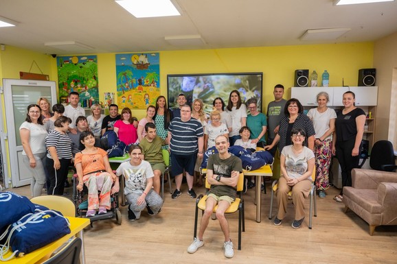 „NAŠI SNOVI” LJUBAV SU BEZ KRAJA Fondacija Mozzart već dve godine uz udruženje iz Valjeva