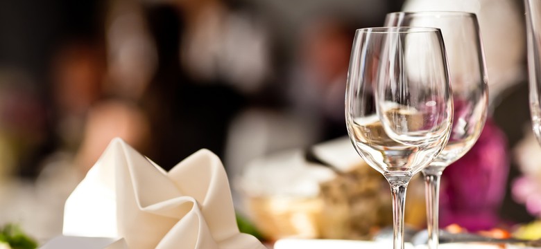 Minister zdrowia wyszedł z restauracji bez maseczki. Premier wzywa go do dymisji