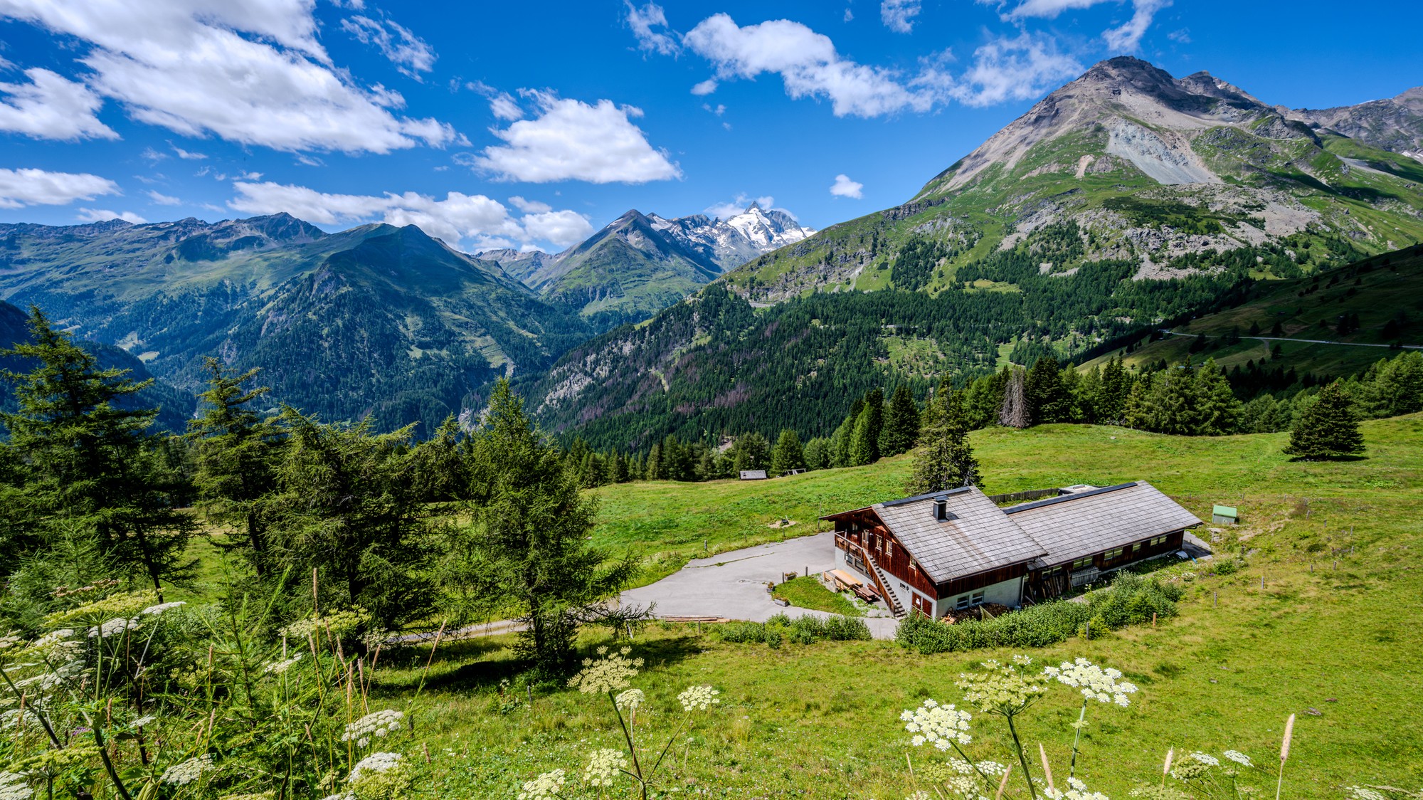 Stará chata na ceste na Glockner.