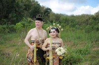 Marcin poznał Suprapti w internetowej grze. Po 11 latach poleciał do Indonezji, żeby ją spotkać