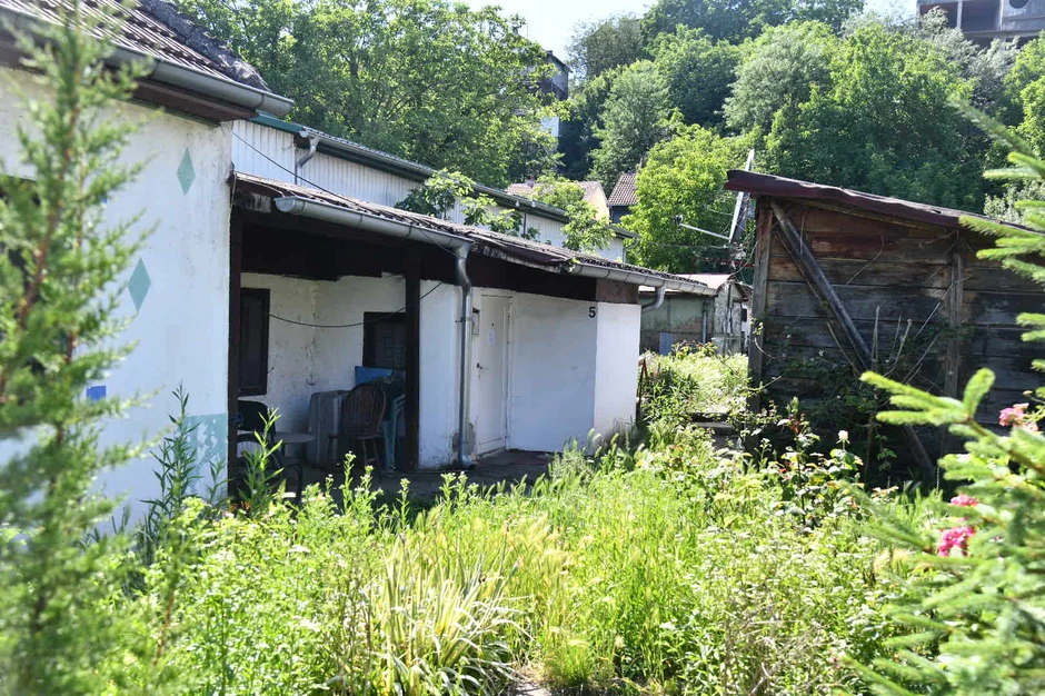 Kuća u kojoj je sin zakopao oca