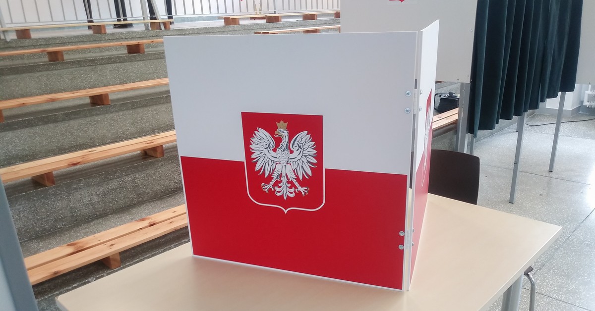 Wybory prezydenckie 2025. Pensja i przywileje członków komisji wyborczej. To ostatni dzwonek, by się zgłosić