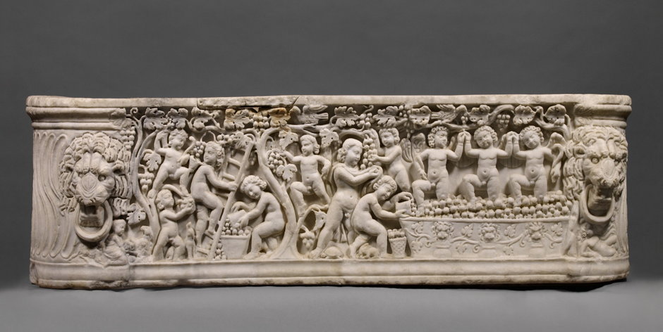 Sarkofag przedstawiający dionizyjskie święto winobrania, 290-300 r. n.e. Po lewej stronie erosy zbierają winogrona za pomocą drabin z winorośli na drzewach / Kolekcja Getty Museum/domena publiczna