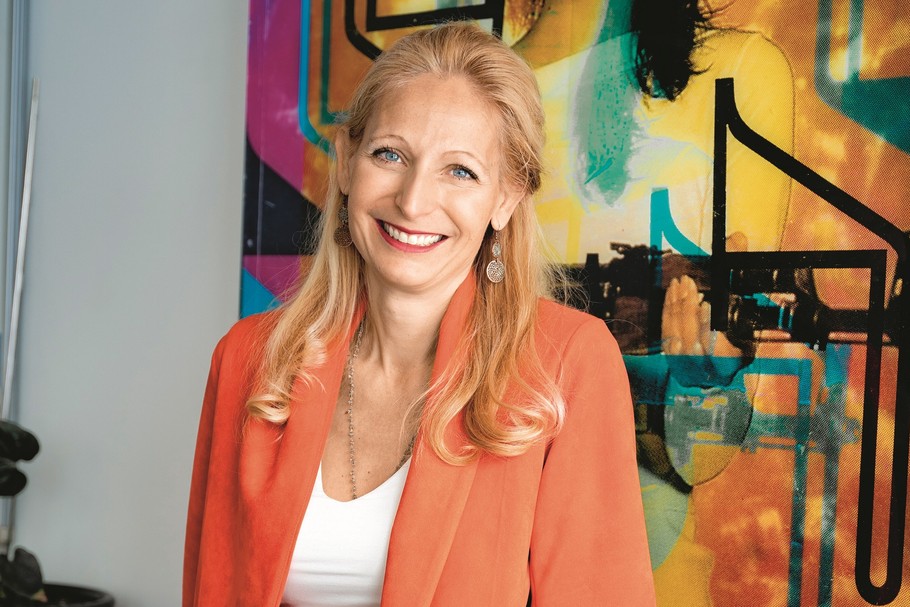 Annabella Bassler. CFO Ringier AG, member of the board of directors of Ticketcorner AG, Ringier Axel Springer Media AG i Ringier Axel Springer Schweiz AG. In November 2019, she initiated and launched the Ringier EqualVoice initiative, which aims to increase the participation of women in the public life and provide them with an equal voice in discussions