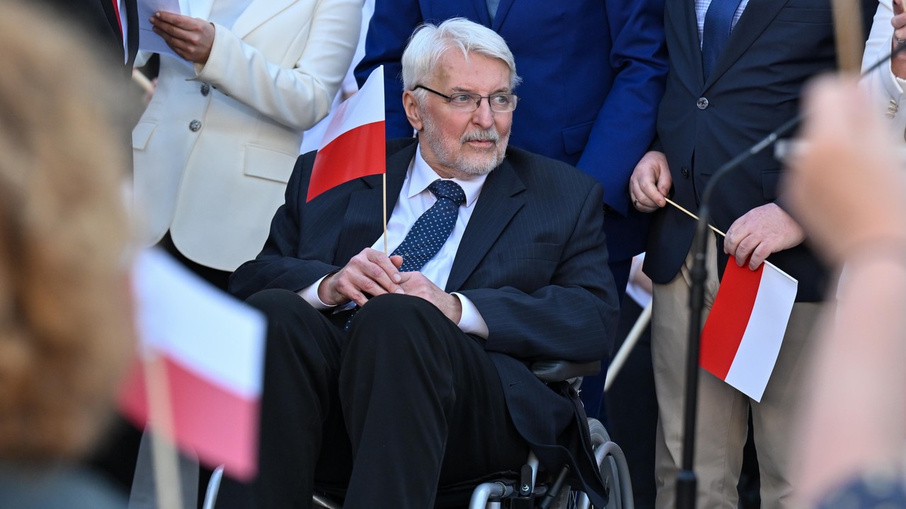 Były szef polskiej dyplomacji prosi o modlitwę. Zmaga się z poważną chorobą
