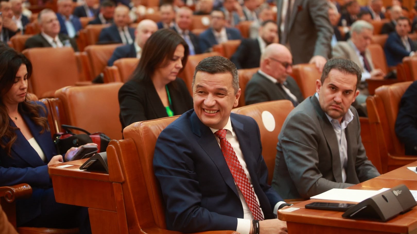 PSD decide miercuri dacă intră la guvernare în Cabinetul Niculescu. Variantele de pe masă SURSE