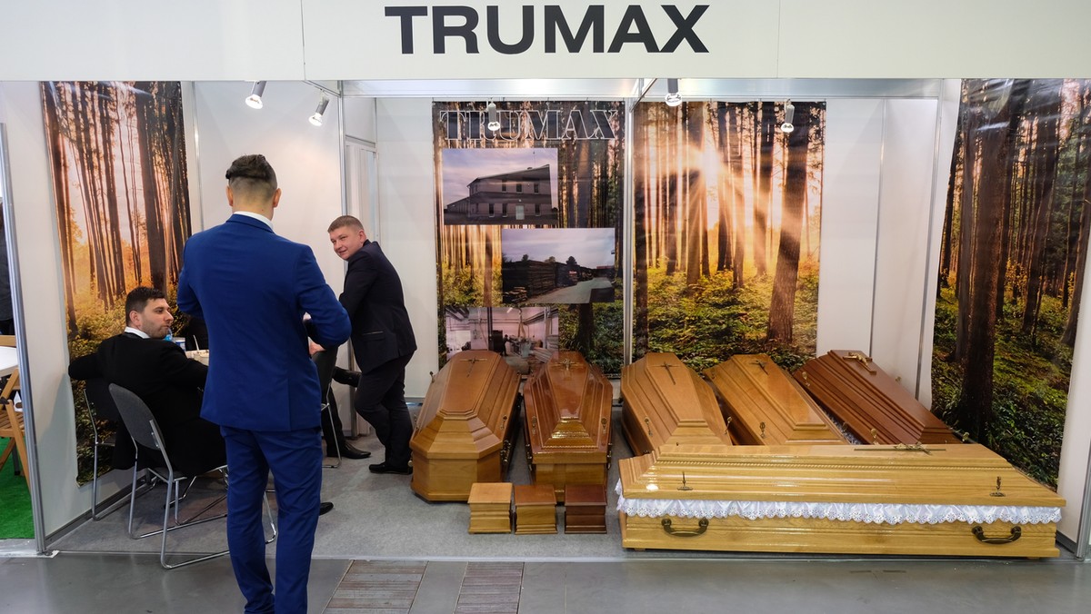 POZNAŃ TARGI FUNERALNE MEMENTO I SACRALIA (trumny)