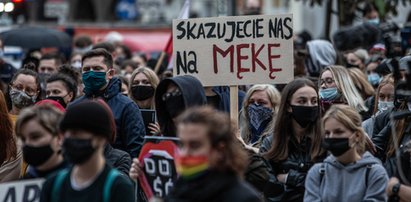 Nawet 10 tys. protestujących w Warszawie. Marsze w całej Polsce