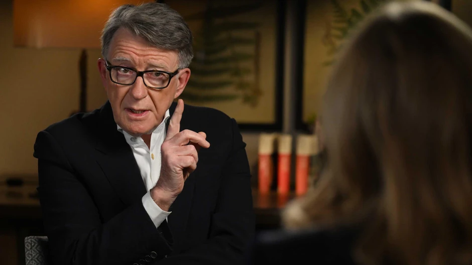 Lord Mandelson tokom razgovora sa Lorom Kunsberg, novinarkom BBC-ja | Foto: Jeff Overs/BBC