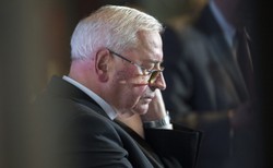 Biskup Pieronek: To wielki dramat, że ci, którzy powinni strzec konstytucji łamią ją raz po raz