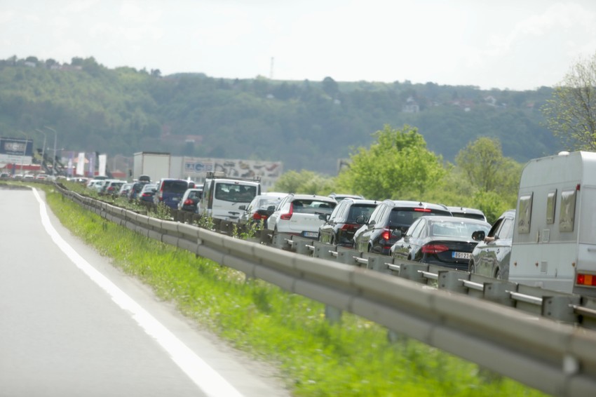 "Batut" upozorava da na put ne treba kretati ukoliko se konzumirao alkohol ili druge psihoaktivne supstance, uкljučuјući i lекоvе.