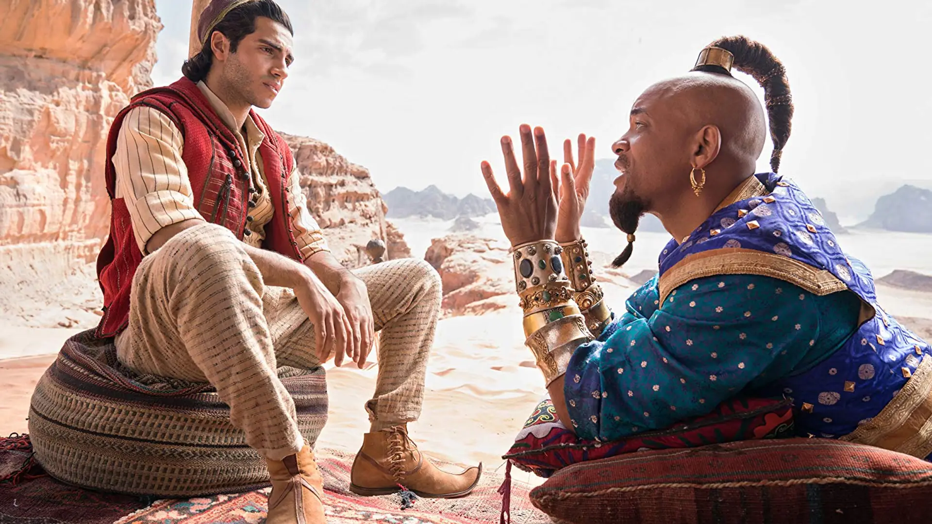 Król rozrywki schował się w lampie. Will Smith jako Dżin w „Aladynie”