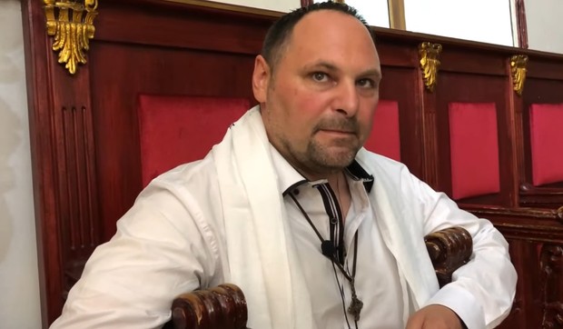 emanuel se pronašao u pravoslavlju