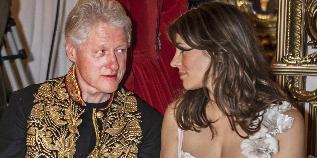 Elizabeth Hurley i Bill Clinton