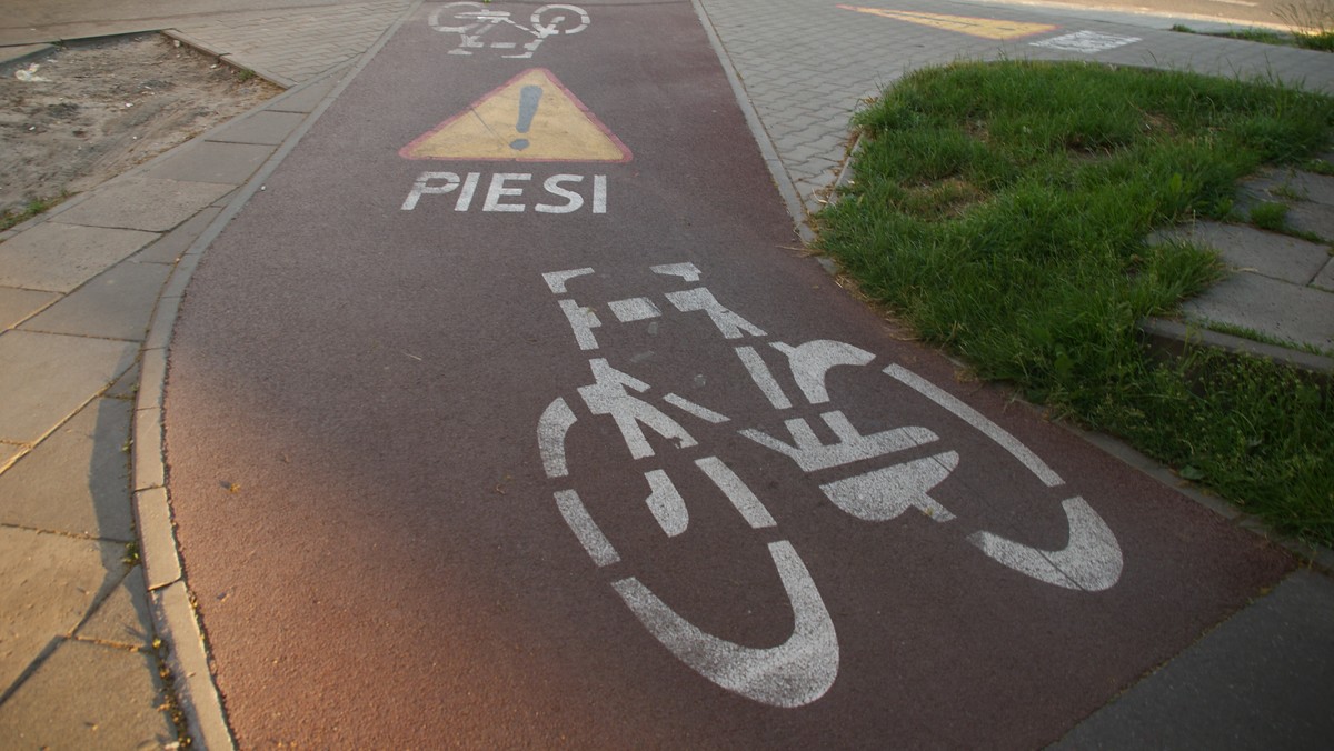 Do końca roku zakończyć ma się budowa trzech ścieżek rowerowych. Prace nad ich powstaniem już się rozpoczęły. Łącznie do końca grudnia rowerzyści będą mogli skorzystać z kilku kilometrów nowych tras.