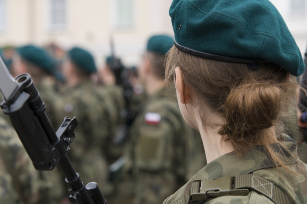 Kwalifikacja wojskowa w 2026 roku obejmie nie tylko młodych mężczyzn, ale także kobiety i osoby 50+