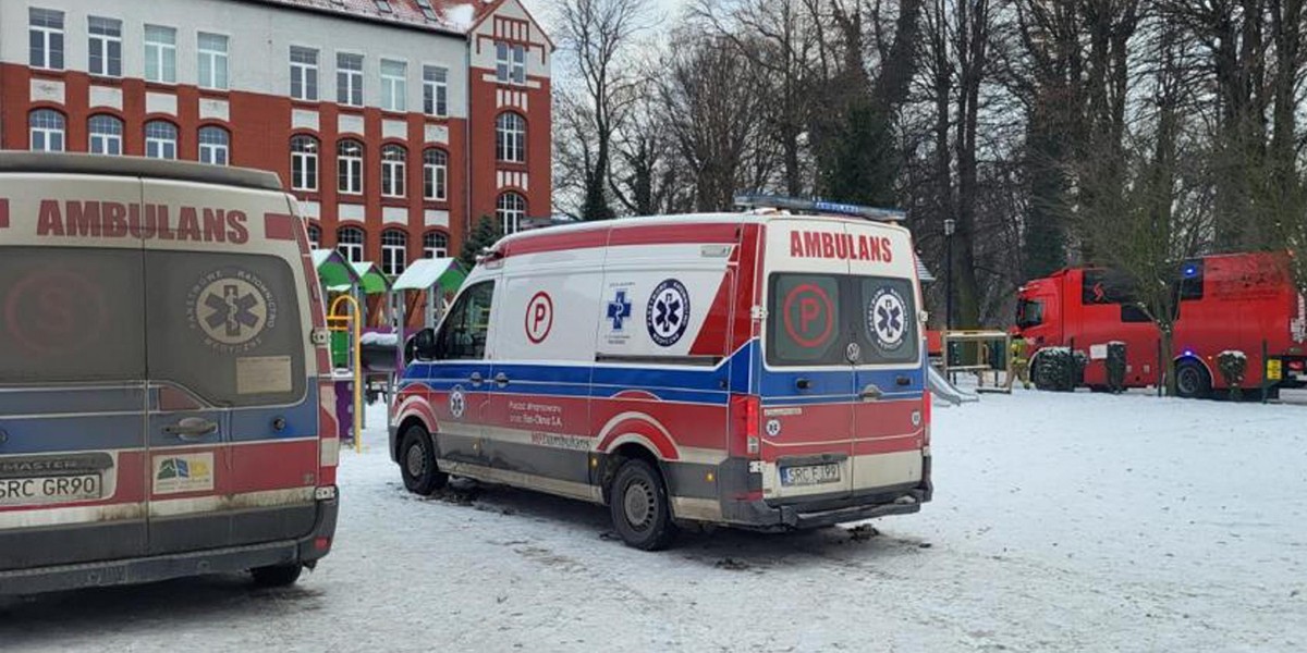 W Zespole Szkół Ogólnokształcących Mistrzostwa Sportowego w Raciborzu trzeba było ewakuować uczniów i nauczycieli. 28 osób zaczęło mieć mdłości i złe samopoczucie.