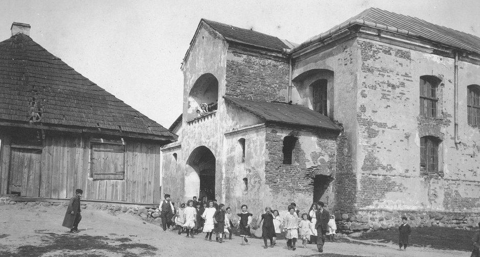 Synagoga w Strykowie koło Łodzi w 1916 r.