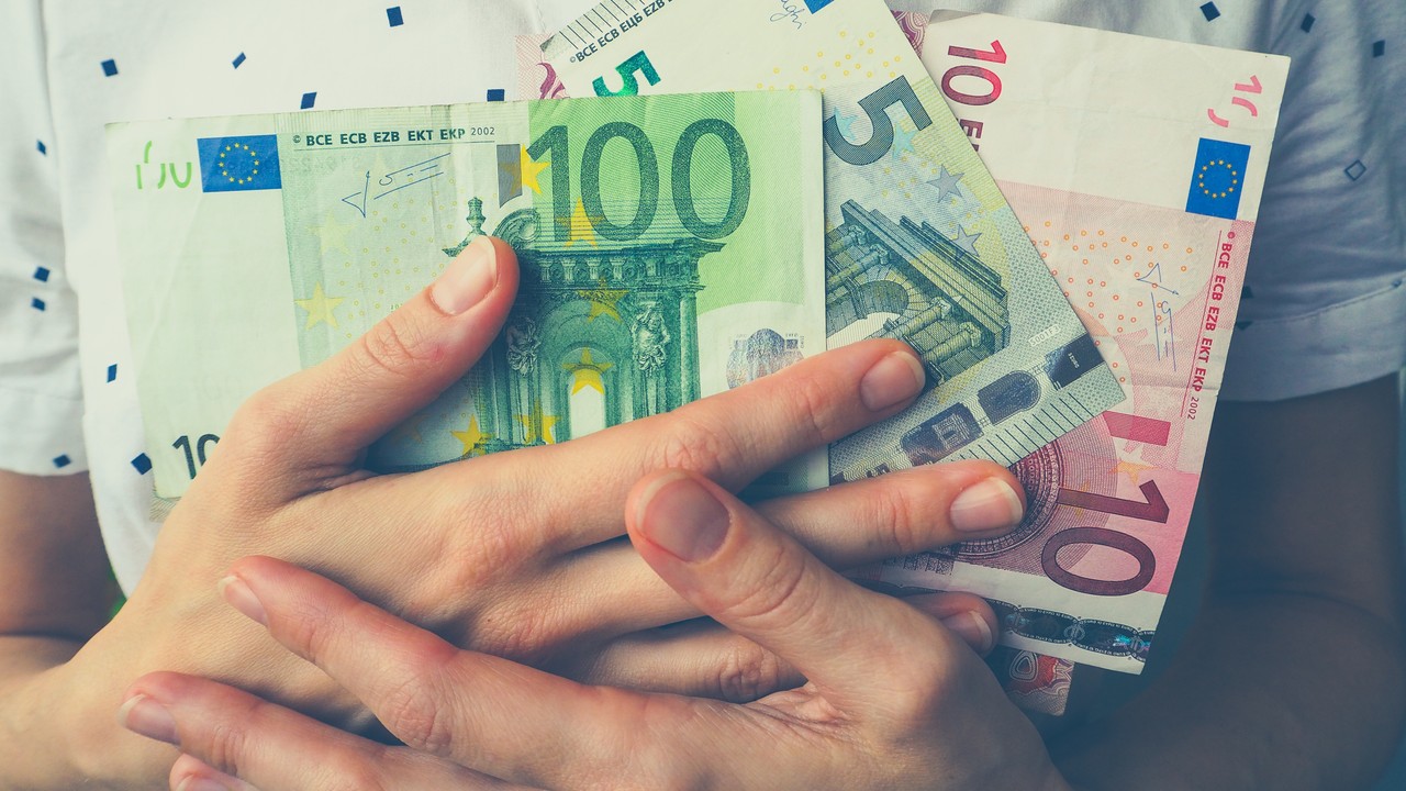 Tę walkę UE przegrywa z kretesem. To ostatni moment na uchwalenie kluczowej dyrektywy [KOMENTARZ]
