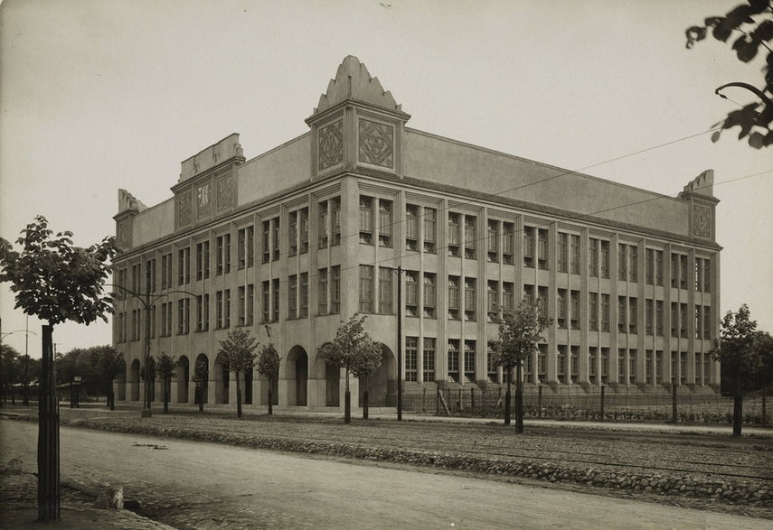 Budynek A w 1929 r. Źródło: Cyfrowa Biblioteka Narodowa Polona