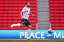 WOW! Grzegorz Krychowiak tym strzałem "zdjął pajęczynę" w bramce rywali [WIDEO]