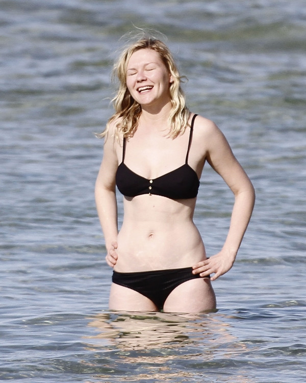 Kirsten Dunst odpoczywa na Hawajach