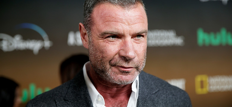 Liev Schreiber pomagał w Przemyślu uchodźcom z Ukrainy. Dziś mówi Onetowi: ten widok zapadł mi w pamięć