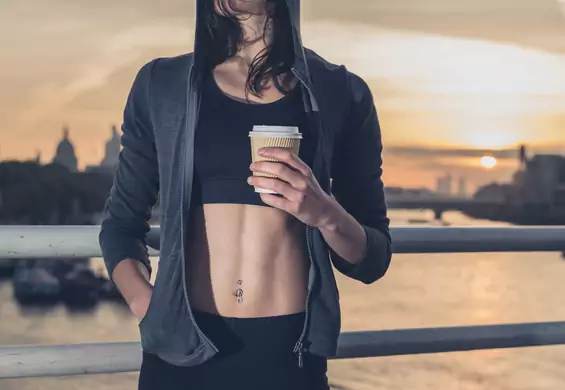 Pijesz kawę przed treningiem? Twoje ćwiczenia są efektywniejsze!