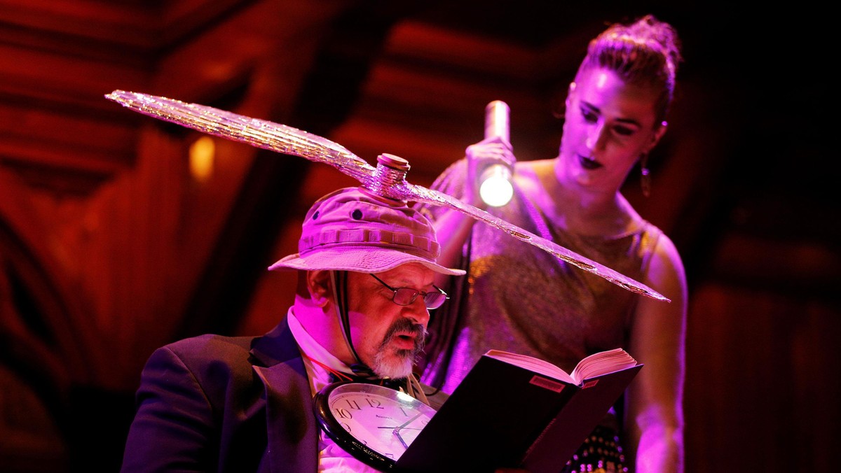 Majordomo Gary Dryfoos sits onstage before the 26th First Annual Ig Nobel Prize ceremony at Harvar