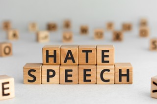 Tuż przed ciszą wyborczą: Mowa nienawiści w kampanii wyborczej