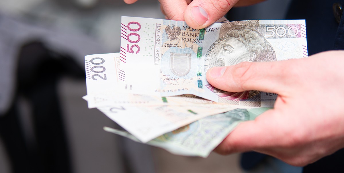 Możesz otrzymać nawet 600 zł dodatku aktywizacyjnego. Sprawdź, jak to zrobić