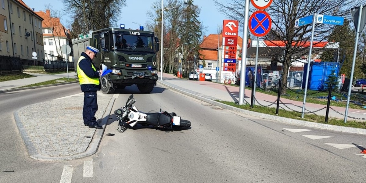 Motocyklista w ciężkim stanie. Kierowczyni nie ustąpiła mu pierwszeństwa.