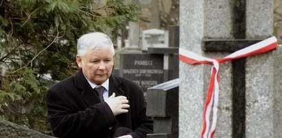 Kaczyński odwiedził grób brata. Ten symboliczny