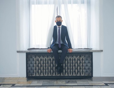 Tomczyk z KO: Chcesz być w polityce, musisz być w partii