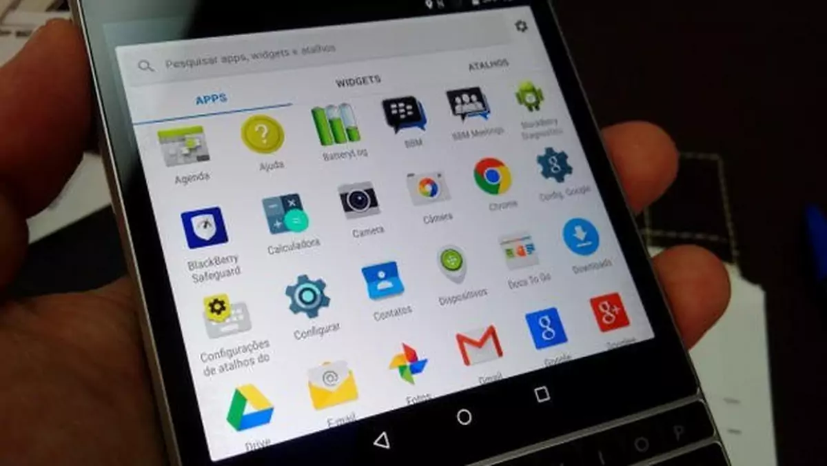 BlackBerry Passport z Androidem na kolejnych zdjęciach