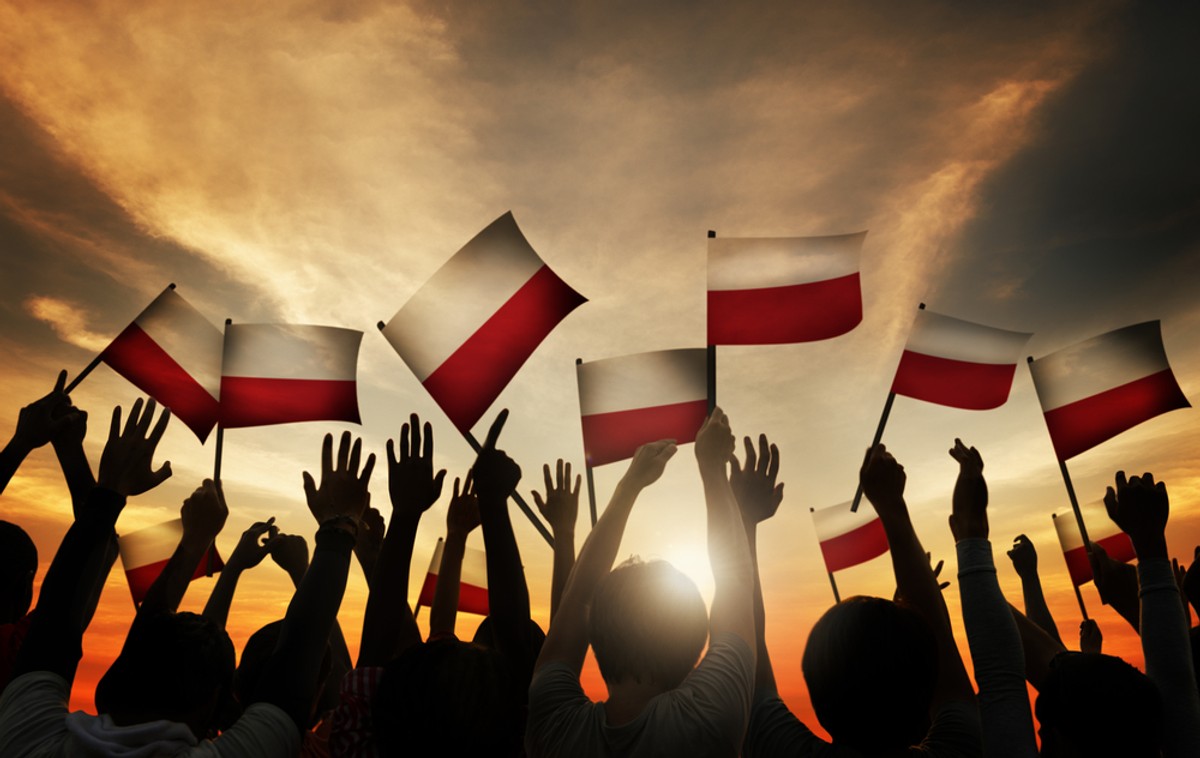 Zapowiadana przez Prawo i Sprawiedliwość repolonizacja wybranych sektorów gospodarki nabiera realnych kształtów.